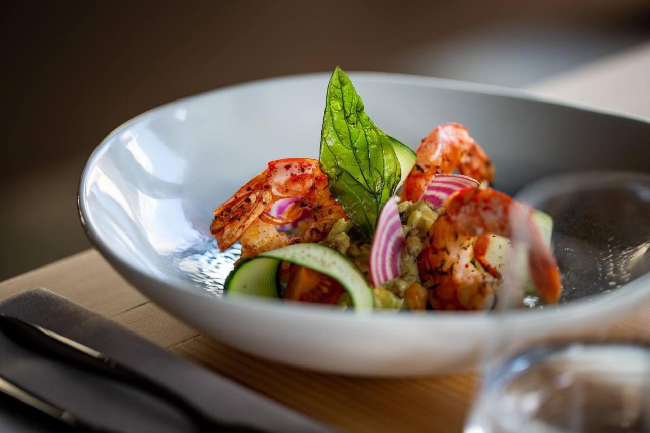 Hotel Restaurant Le Monetier エクステリア 写真