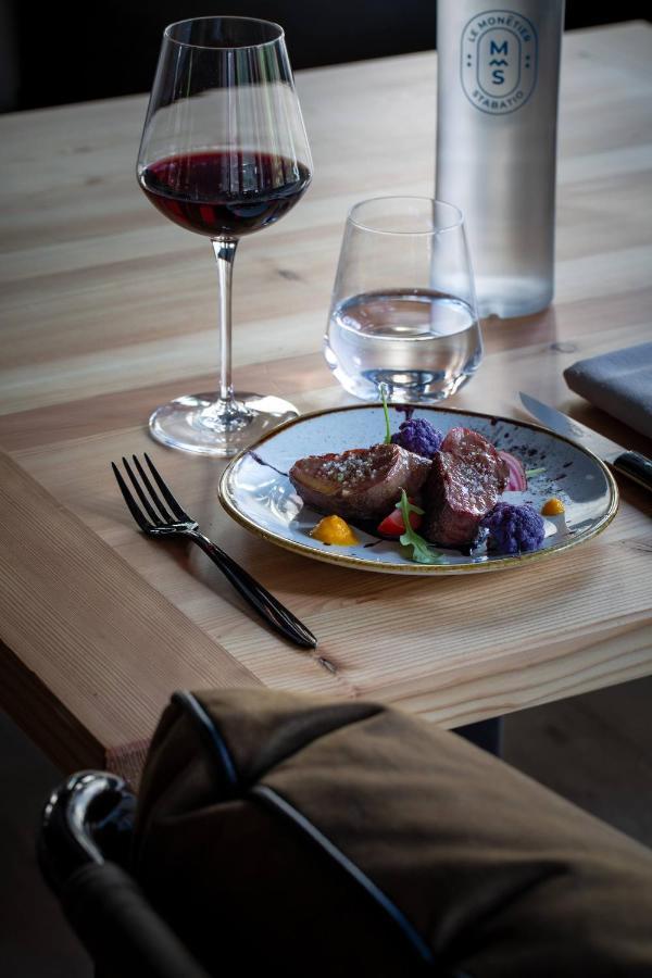 Hotel Restaurant Le Monetier エクステリア 写真