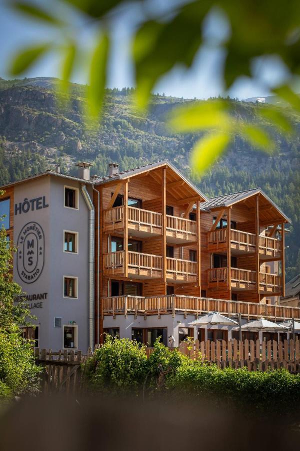 Hotel Restaurant Le Monetier エクステリア 写真