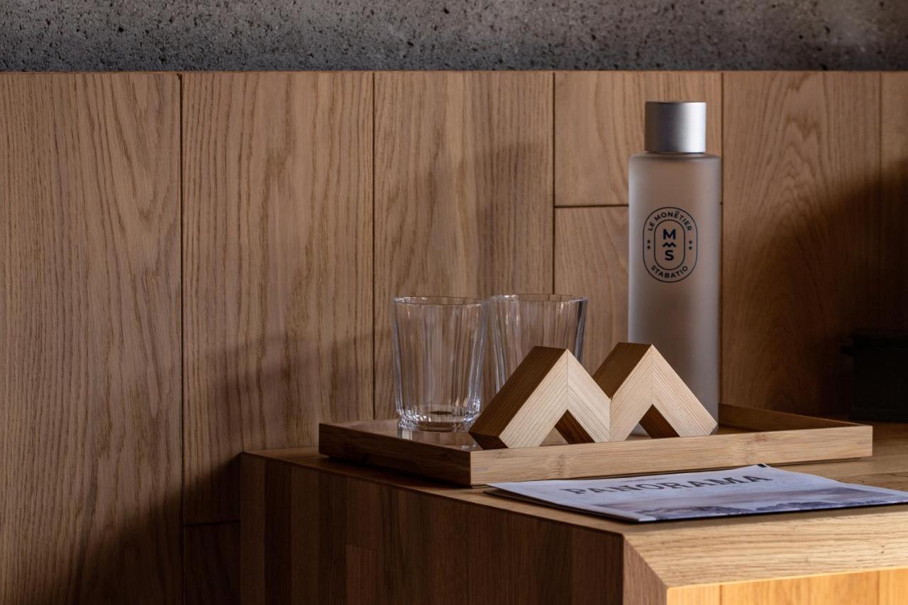 Hotel Restaurant Le Monetier エクステリア 写真
