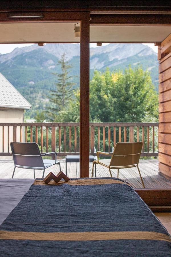 Hotel Restaurant Le Monetier エクステリア 写真