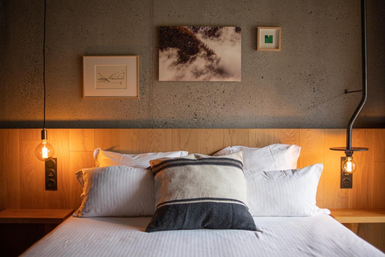 Hotel Restaurant Le Monetier エクステリア 写真