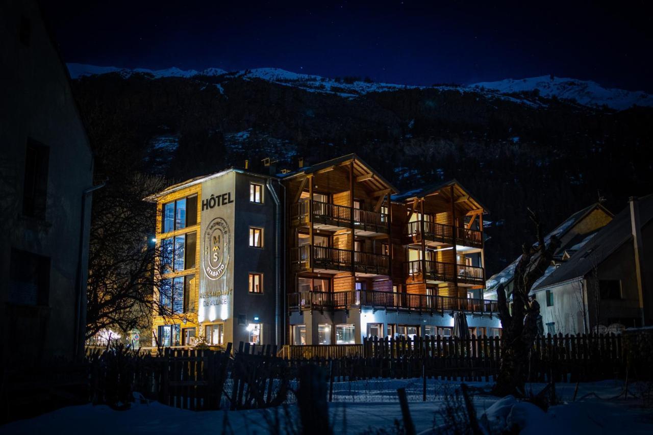 Hotel Restaurant Le Monetier エクステリア 写真