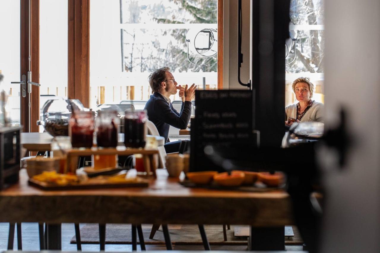 Hotel Restaurant Le Monetier エクステリア 写真