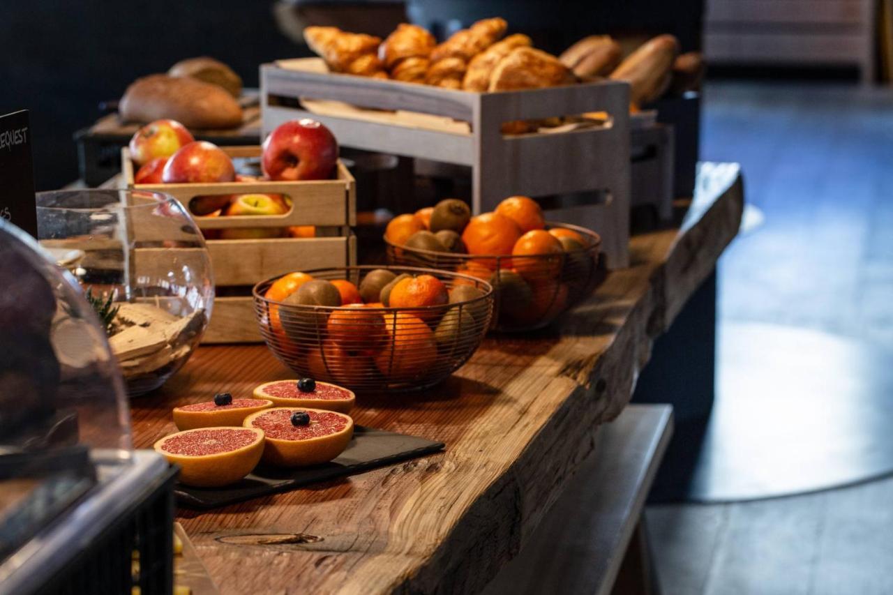 Hotel Restaurant Le Monetier エクステリア 写真