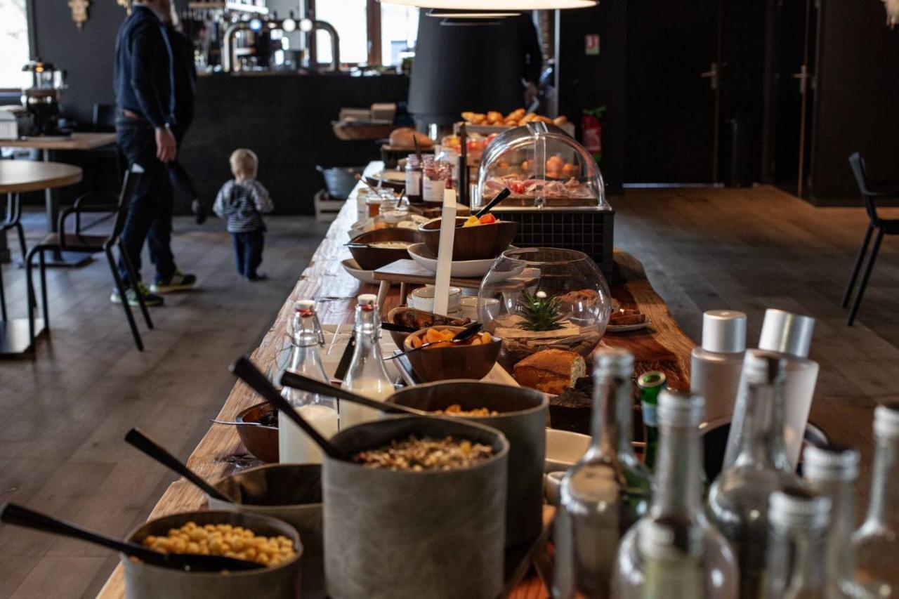 Hotel Restaurant Le Monetier エクステリア 写真